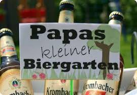 Schild Papas Kleiner Biergarten Download Auf Fraukskleinewelt Blogspot De Biergarten Bier Vatertag