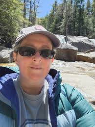 Hello, I'm Angelique and something to know about me is I've been to 43  states and 4 countries. My goal is all 50 states