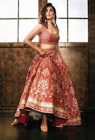 Couture indienne femme indienne mode indienne robe indou tenues pakistanaises tailleur pantalon femme robe marocaine tenue de fête tenues chics. Nouvelle Jupe Mariage Indien Inde 56 Idees Indian Outfits Jupe Mariage Indien Robe Indienne Robes Indiennes