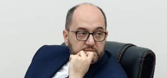 La Bohème: Paris names Belvedere in Montmartre after Charles Aznavour song 