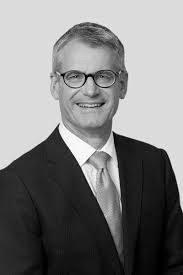 Mark Garrett: von OMV zur Baselbieter Archroma