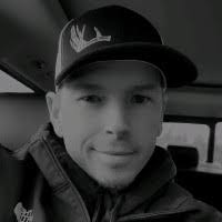 3100+ profilů „Kubat“