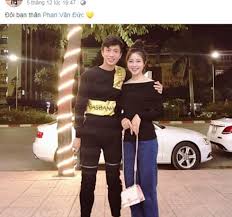 Nhật linh chia sẻ thông tin về cân nặng trong quá trình mang thai và sau sinh. Status Báº¥t Ngá» Cá»§a Phan VÄƒn Ä'á»©c TrÆ°á»›c Ngay CÆ°á»›i Hot Girl Fan Nin Thá»Ÿ Chá» Tin