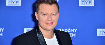 Eurovision news about rafał brzozowski. Eurowizja 2021 Jacek Kurski Skomentowal Wybor Rafala Brzozowskiego Na Reprezentanta Polski Antyradio