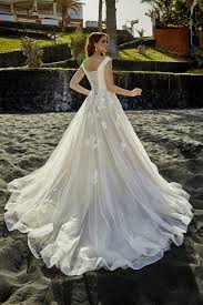 Check spelling or type a new query. Geschlossenes Brautkleid Mit Schnurung Und Tragern Pretty You