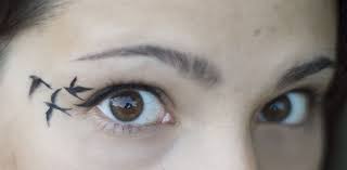 After I Posted The Butterfly Winged Liner Someone Suggested A Do A Bird One Too Winged Eyeliner Easy Winged Eyeliner Winged Liner
