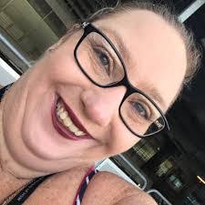 Rachelle Higgins's Instagram, Twitter & Facebook