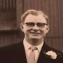 Is there a problem with wearing camo jacket and rain pants from Kuiu store  in Ireland?