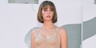 I am very proud of this victory, she's deserved! Capelli Inverno 2021 Caschetto Scalato Medio E Idee Da Copiare