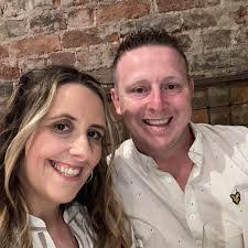 Samantha Oneill's Instagram, Twitter & Facebook