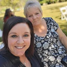 😊💕 One of my favorite movies, especially this scene between Eileen &  Goldie