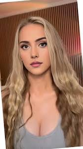 Natalie Royce's Instagram, Twitter & Facebook