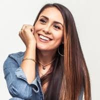 Samantha Schultz's Instagram, Twitter & Facebook