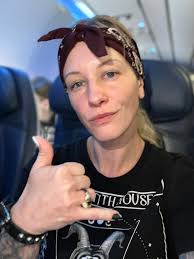 DEN ✈️ ATL & what am I doing with my flight time? Writing a gangster  feature… A girl can dream ☠️🎬