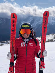 Die dritte abfahrt der saison startet um 12.30 uhr. Stephanie Venier Home Facebook