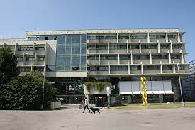 Die staatliche akademie der bildenden künste stuttgart ist mit über 800 studierenden und 18 studiengängen im freien und angewandten bereich eine der ältesten und akademie der bildenden künste erhielt, um nach dem ende des ersten weltkriegs in württ. Akademie Der Bildenden Kunste Stuttgart Rundgang 2016 Smow Blog