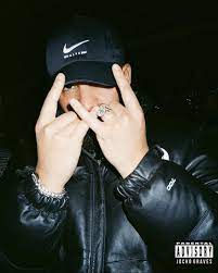 Pin By Avigail Kamen On Drake In 2021 Drake Rapper Drake Photos Fashionable Work Outfit