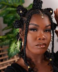 Eboni Queen (eboniq82)