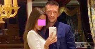 Rogán antal arról is beszélt, hogy a baloldali pártok képtelenek a független magyar nemzeti érdekek képviseletére. Micsoda Veletlen Megint Elokerult Rogan Barbara Es Ferje Neve Egy Jelentos Ingatlanvasarlasnal Nyugati Feny