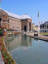 Bristol city council is the local authority of bristol, england. City Hall Bristol Wikipedia
