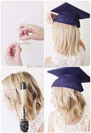 Allow your hair to flow down on your back while some sections are resting neatly over your shoulders. Graduation Hair Hack Graduation Hairstyles With Cap Graduation Hairstyles Hairstyles With Caps