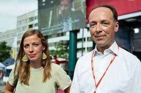 Petteri orpo väitti, että persut jokaisella eduskunnan kyselytunnilla puhuvat. Li Andersson Ja Jussi Halla Aho Ilmiriidassa
