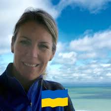 Two of the biggest piggies in the neighborhood! 🤭