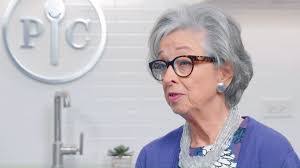 Lisa Ecklund's Instagram, Twitter & Facebook