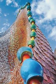 Casa Batllo A Barcellona Quando La Casa E Opera D Arte Nel 2020 Disegno Architettonico Pareti Esterne Barcellona