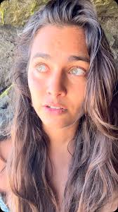 Hmmmmm! Are you being fully recieved ? 🍓🫧🫐🧺🎸🪾