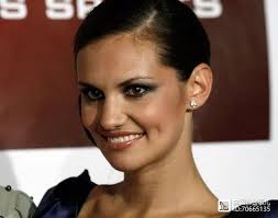 奥地利选美大赛冠军长啥样？有人说美若天仙，有人却说丑到爆！