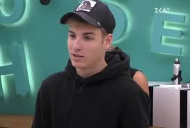 Maybe you would like to learn more about one of these? House Of Fame O Stefanos Apeilhse Na Fygei An Den Alla3ei To Tragoydi Toy Videos Greek Web Tv Live