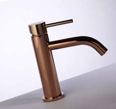 Die Badarmaturen Von Carlo Frattini Verleihen Jedem Badezimmer Das Besondere Etwas Exklusives Design Innovative Technolo Armaturen Bad Badarmaturen Armaturen