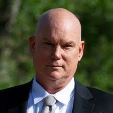 Michael Luckman's Instagram, Twitter & Facebook