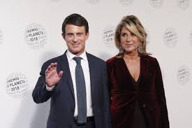 Manuel Valls Un De Ses Quatre Enfants N Etait Pas Present A Son Mariage Avec Susana Gallardo Quatre Enfants Histoire D Amour Robe De Mariee Pronovias
