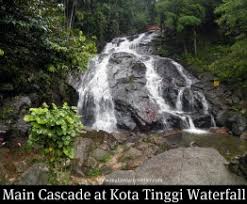 Salah satunya adalah air terjun dua warna yang terletak di kecamatan sibolangit, kabupaten deliserdang, sumatera utara. Kota Tinggi Waterfall Johor