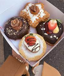 Uploaded By Lovelykseen Find Images And Videos About Food Chocolate And Yummy On We Heart It The App To Get L Yummy Food Dessert Delicious Donuts Cafe Food