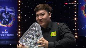 The draw for snooker's biggest invitation event pitched the top eight seeds at random against those seeded nine to 16. Eaen8pbhla92hm