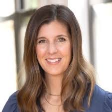 Elizabeth Matson's Instagram, Twitter & Facebook