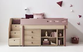 Il ne prend pas de place au sol et permet ainsi d'agencer la pièce en l'optimisant au maximum. Lit Mezzanine Mi Hauteur Evolutif Popsicle Escalier Flexa File Dans Ta Chambre