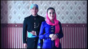Pakaian ini tumbuh dan berkembang bersama masyarakat betawi yang juga merupakan campuran dari berbagai macam kebudayaan, lokal maupun asing seperti arab dan cina. 10 Jenis Pakaian Adat Betawi Untuk Pria Dan Wanita