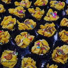 Bosan dengan cornflakes madu, korang boleh cuba setiap kali tiba hari raya aidilfitri, pelbagai jenis kuih muih boleh didapati dan antara kuih kegemaran orang ramai ialah kuih cornflakes madu. Buy Ready Stock Cornflakes Madu Sedap Yakmatt Dijamin Halal Seetracker Malaysia