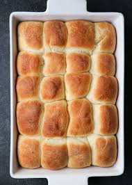 Soft Fluffy Vegan Dinner Rolls That Everyone Will Love Recipe Vegan Dinner Rolls Dinner Rolls Vegan Dinners