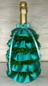There are so many excuses to spend some quality time with your family around christmas, and making christmas cork crafts is one of the best! Impressive Diy Ideas To Decorate A Bottle Of Champagne Or Your Wine For Christmas And New Year My Desired Home