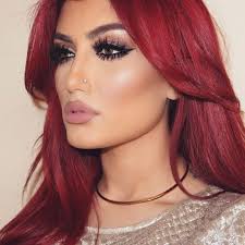 Learn more about why this hot look is trending. Trendiges Augen Make Up Fruhjahr 2018 Burgundy Hair Dyed Hair Hair Makeup