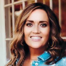 Amber Beard's Instagram, Twitter & Facebook