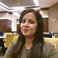 Shruti Bhandari's Instagram, Twitter & Facebook