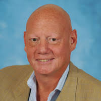 10+ "Robert Aylsworth" profiles