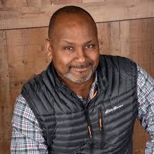 Hobert Brown's Instagram, Twitter & Facebook