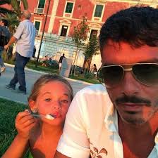 Antonia si vincenzo castellano sunt din nou impreuna. Alex Velea A CaÈ™tigat Procesul Cu Vincenzo Castellano Cei Doi BÄƒieÈ›i Pe Care Ii Are Cu Antonia Ii Vor Purta Numele